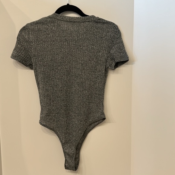 Short sleeve bodysuit - Picture 3 of 4